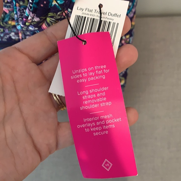 ❗️HOLIDAY SALE - FIRM❗️ NWT vera bradley lay flat travel duffel french paisley - Picture 4 of 13